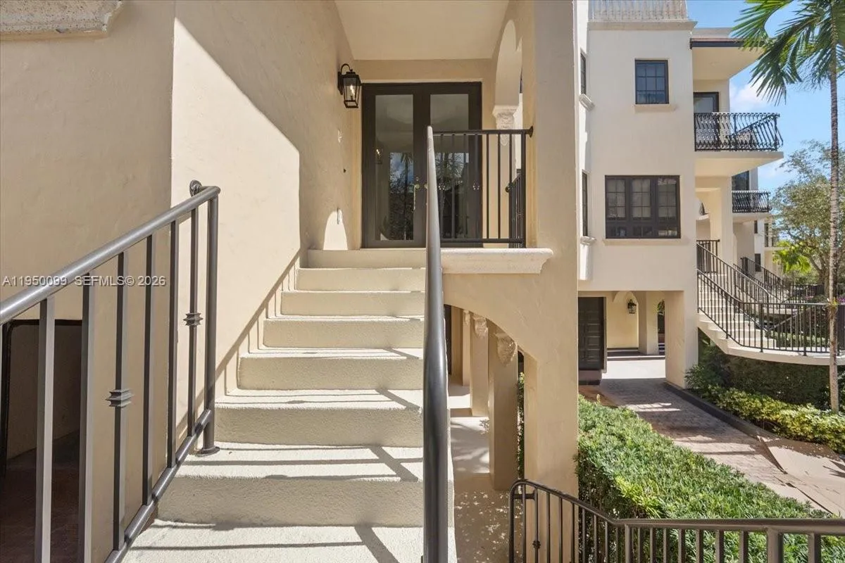 3471 Main Hwy # 1240, Miami FL 33133