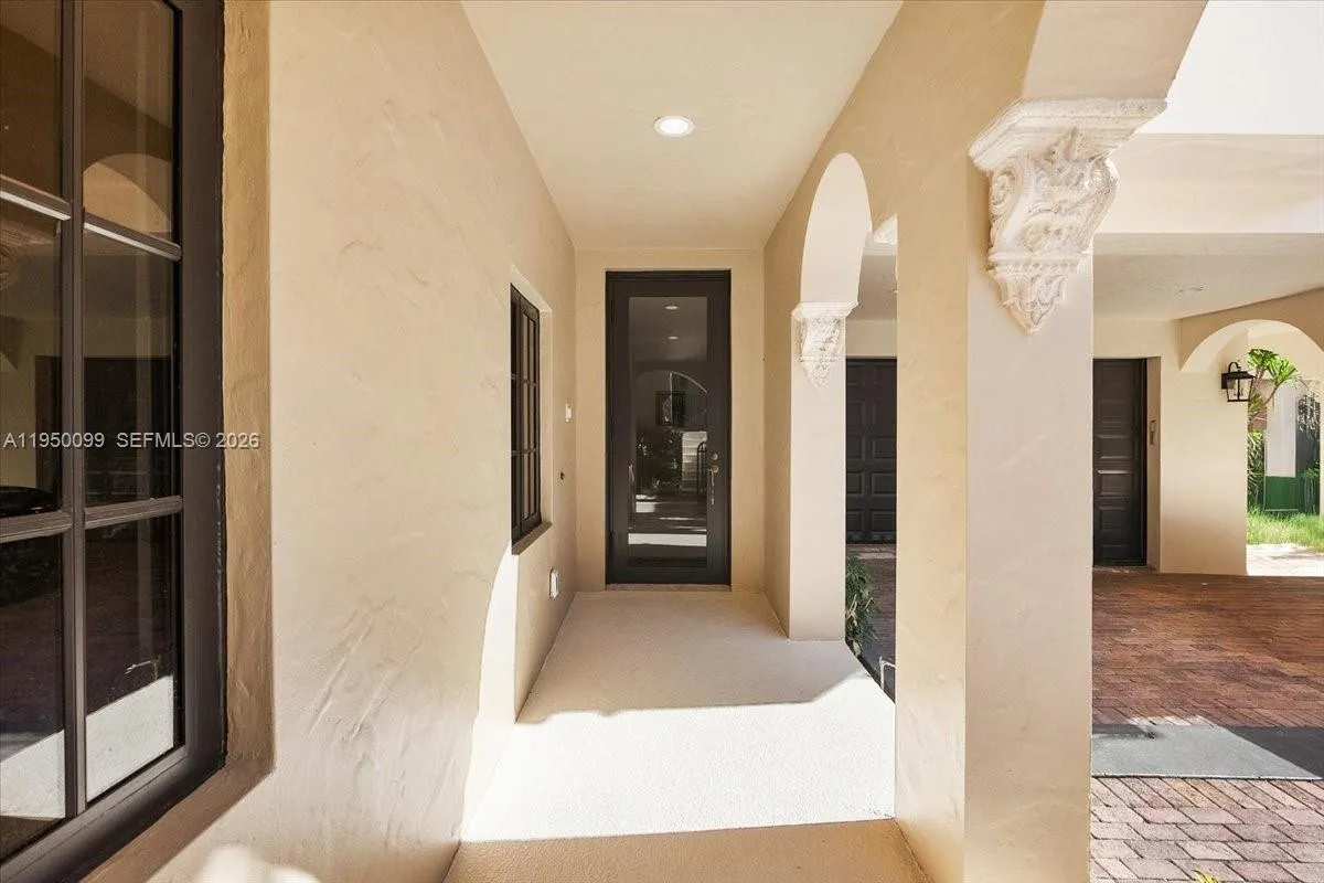 3471 Main Hwy # 1240, Miami FL 33133