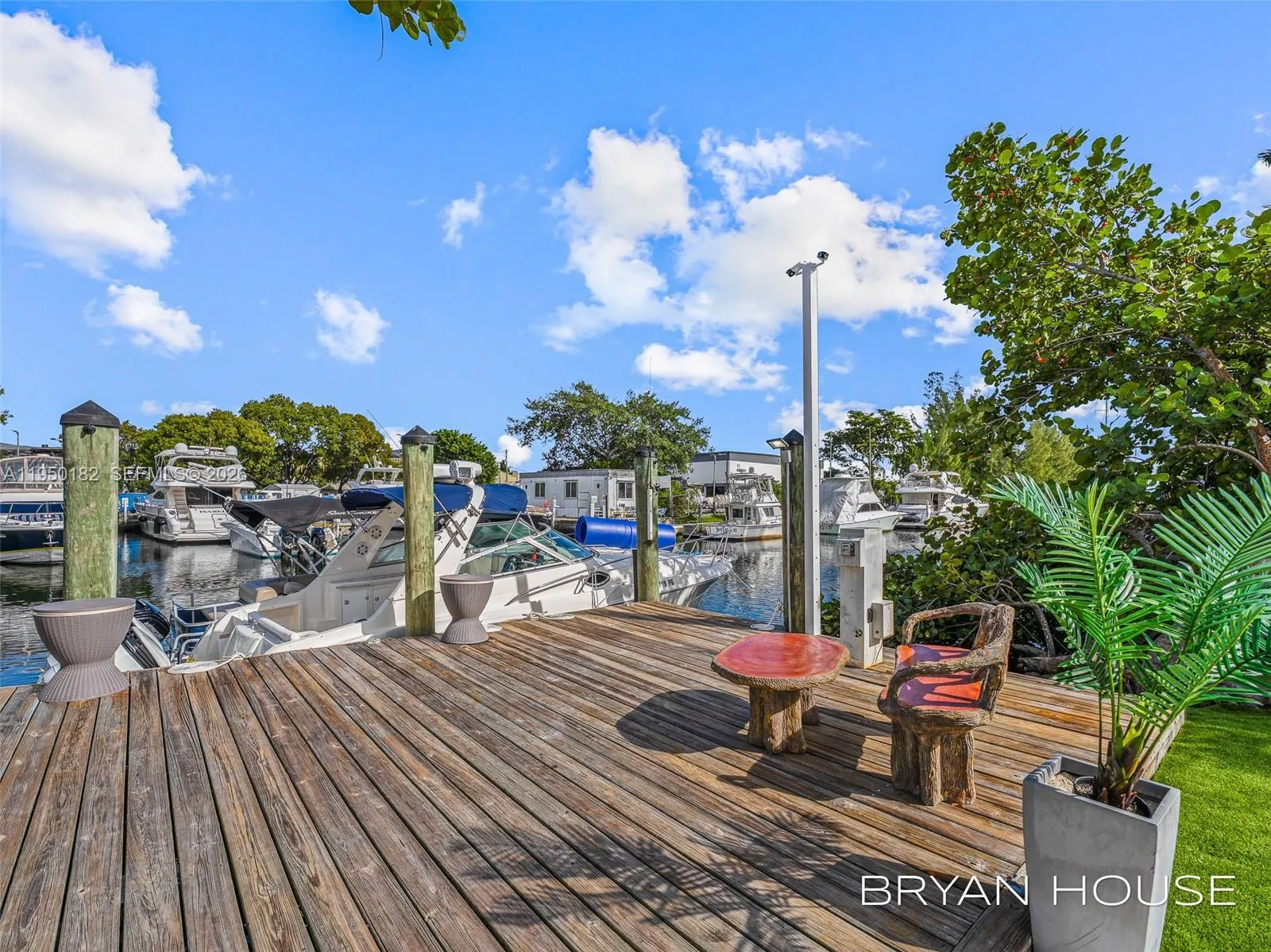 3341 NW 20th St, Miami FL 33142