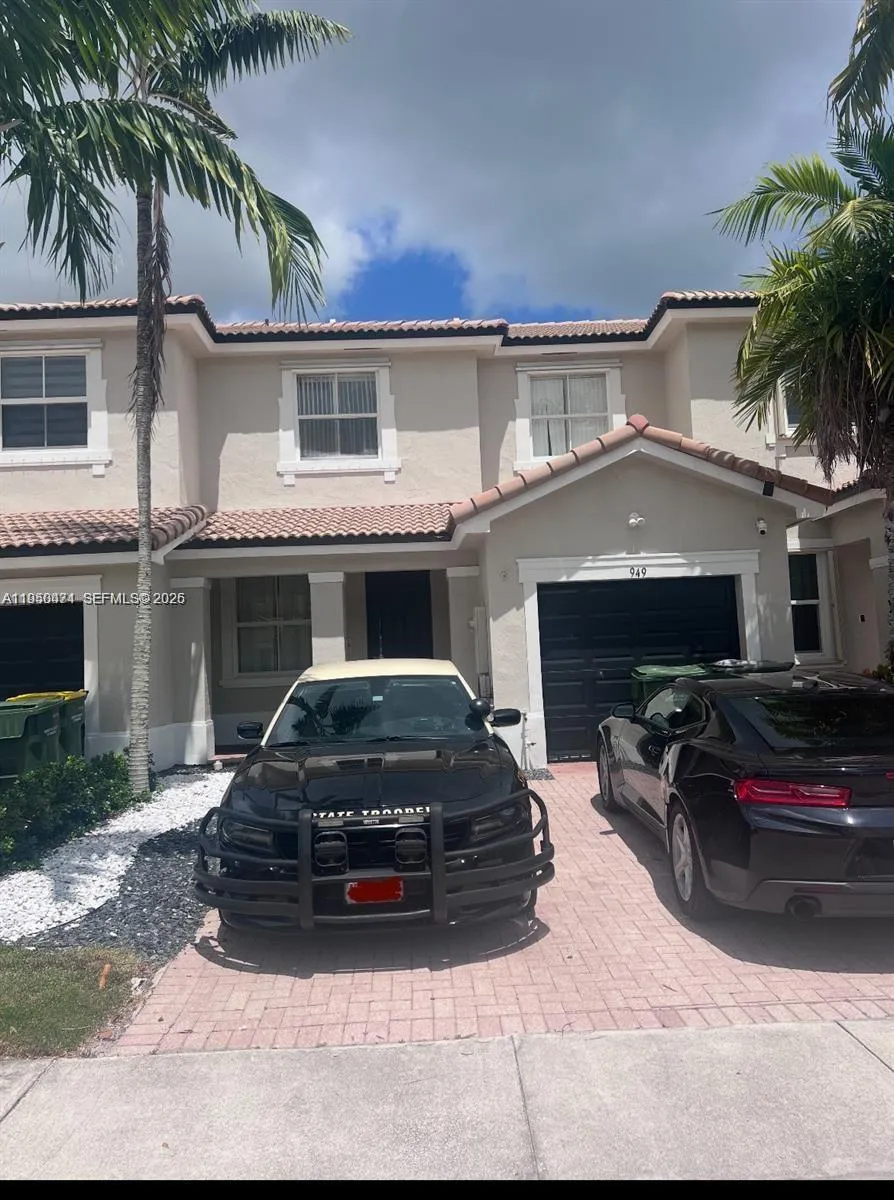 949 NE 42nd Ave, Homestead FL 33033