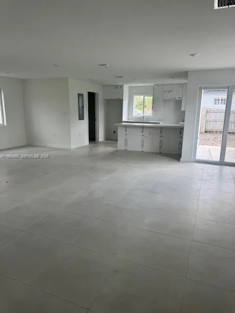 310 NW 6 st, Homestead FL 33030