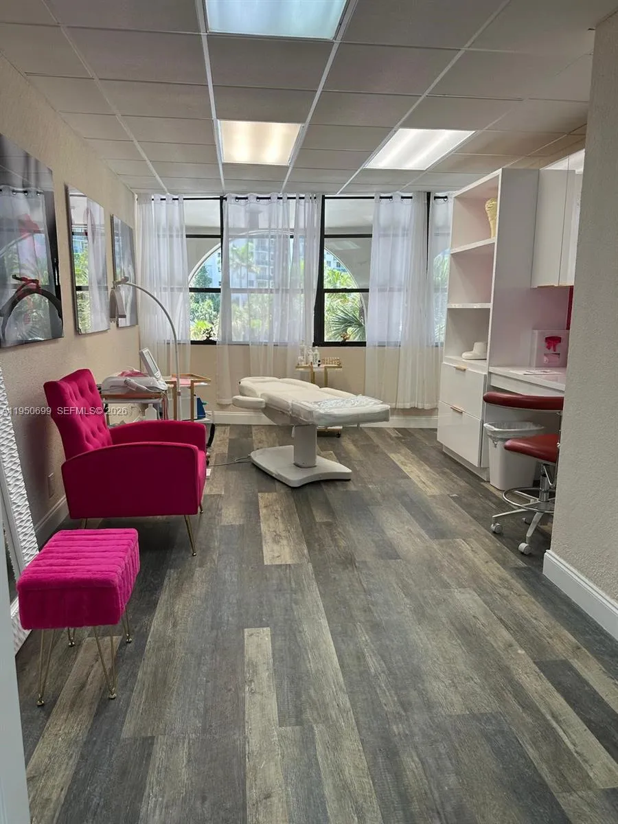 3800 S Ocean Dr # 206, Hollywood FL 33019