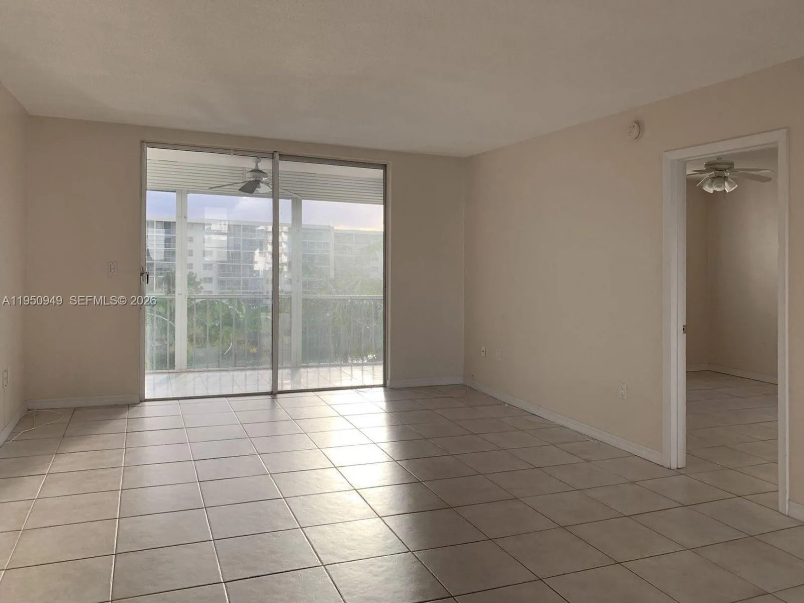 1 bedroom 1 bath for sale at 2855 Leonard Dr # H404, Aventura FL 33160