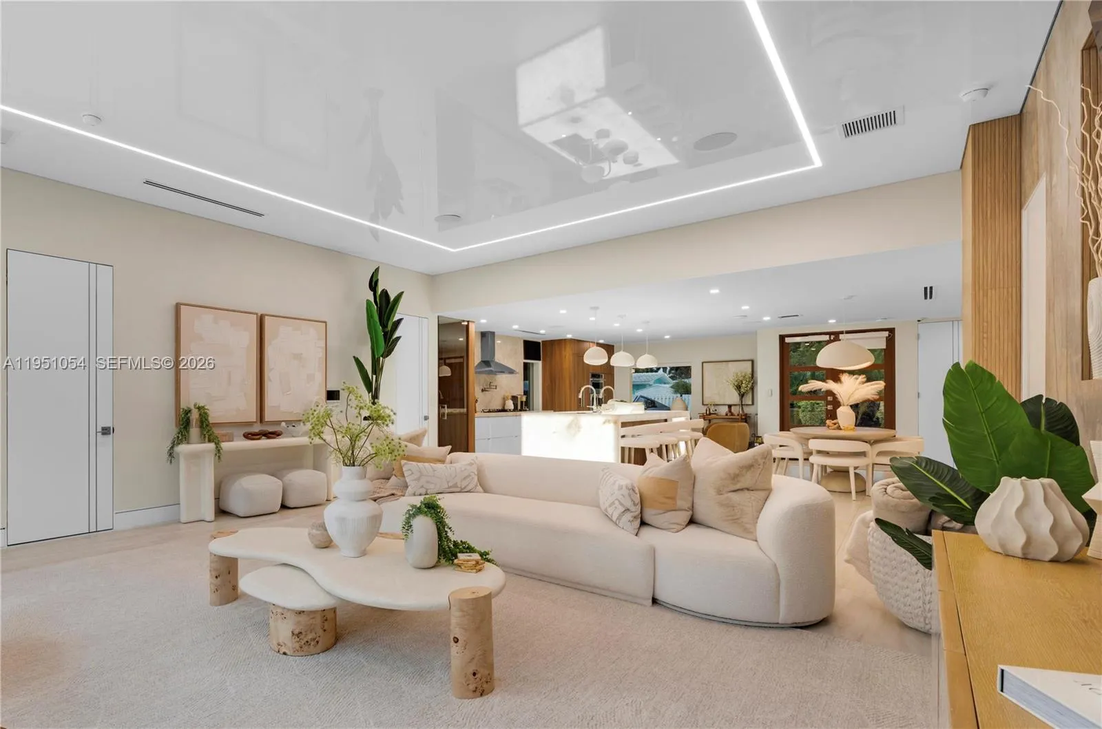 1810 NE 43rd Ct, Oakland Park FL 33308