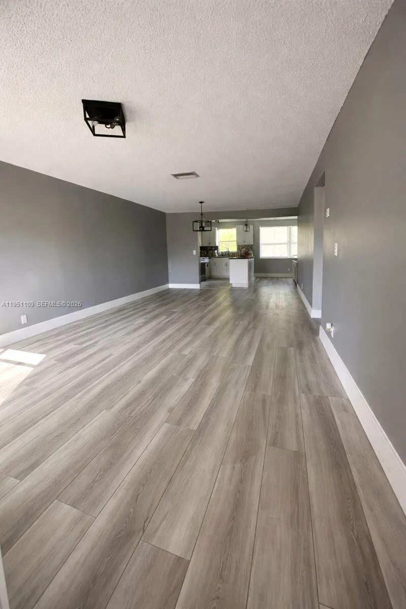 3809 NW 84th Ave, Coral Springs FL 33065