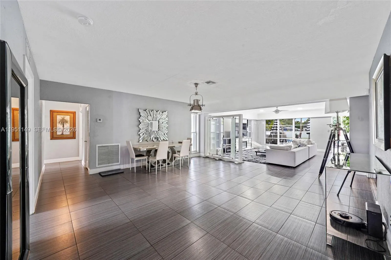 2534 Monroe St, Hollywood FL 33020