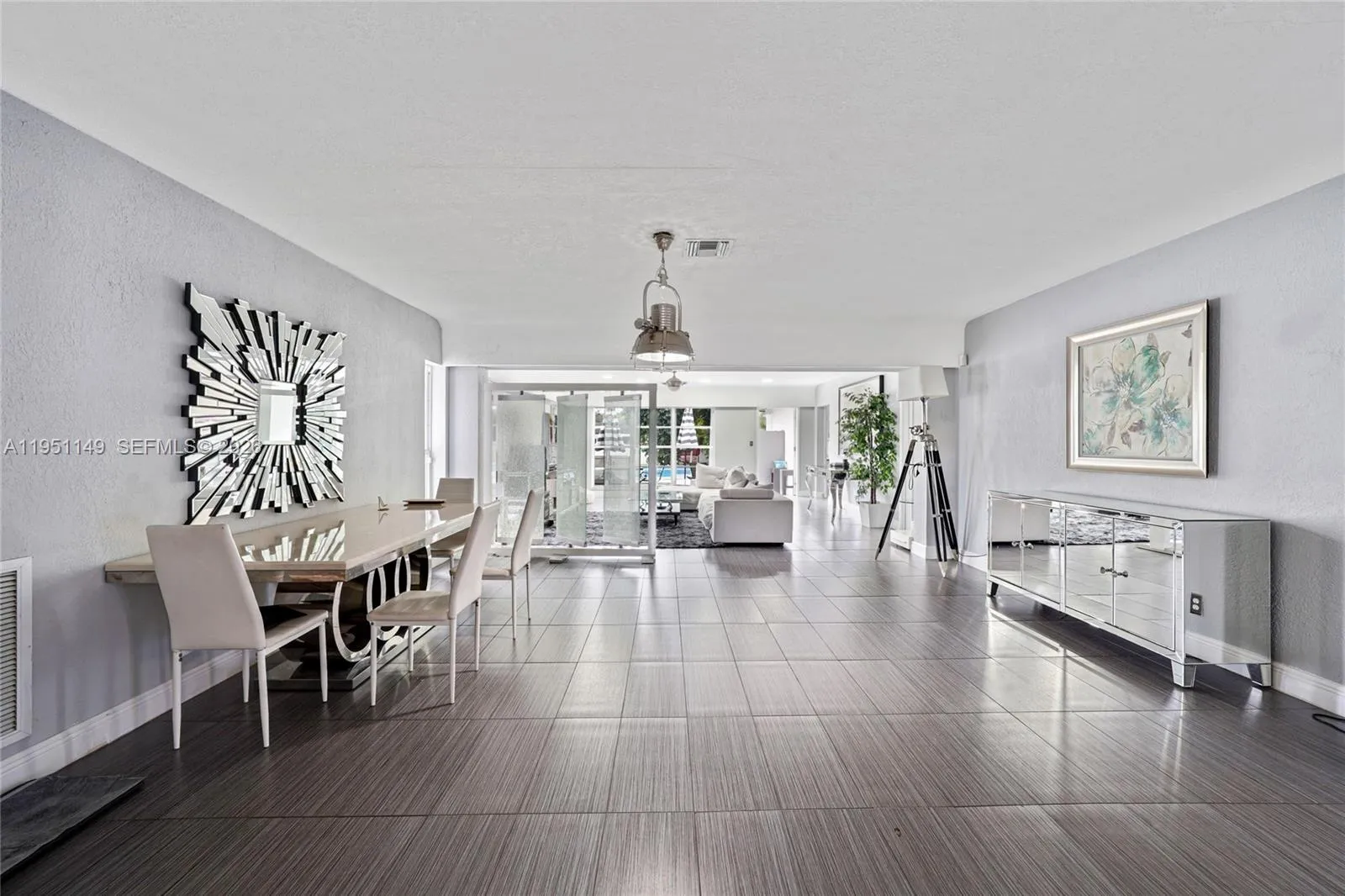 2534 Monroe St, Hollywood FL 33020