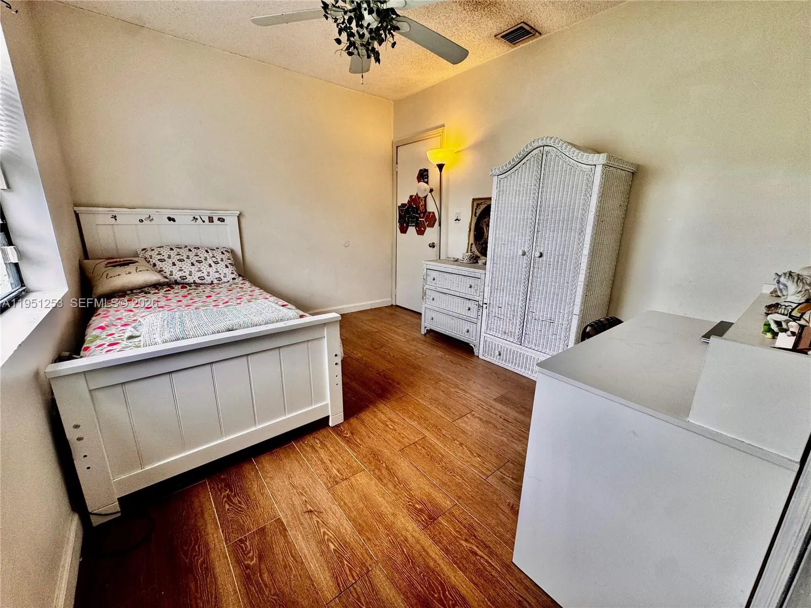 1335 NE 176th St, North Miami Beach FL 33162