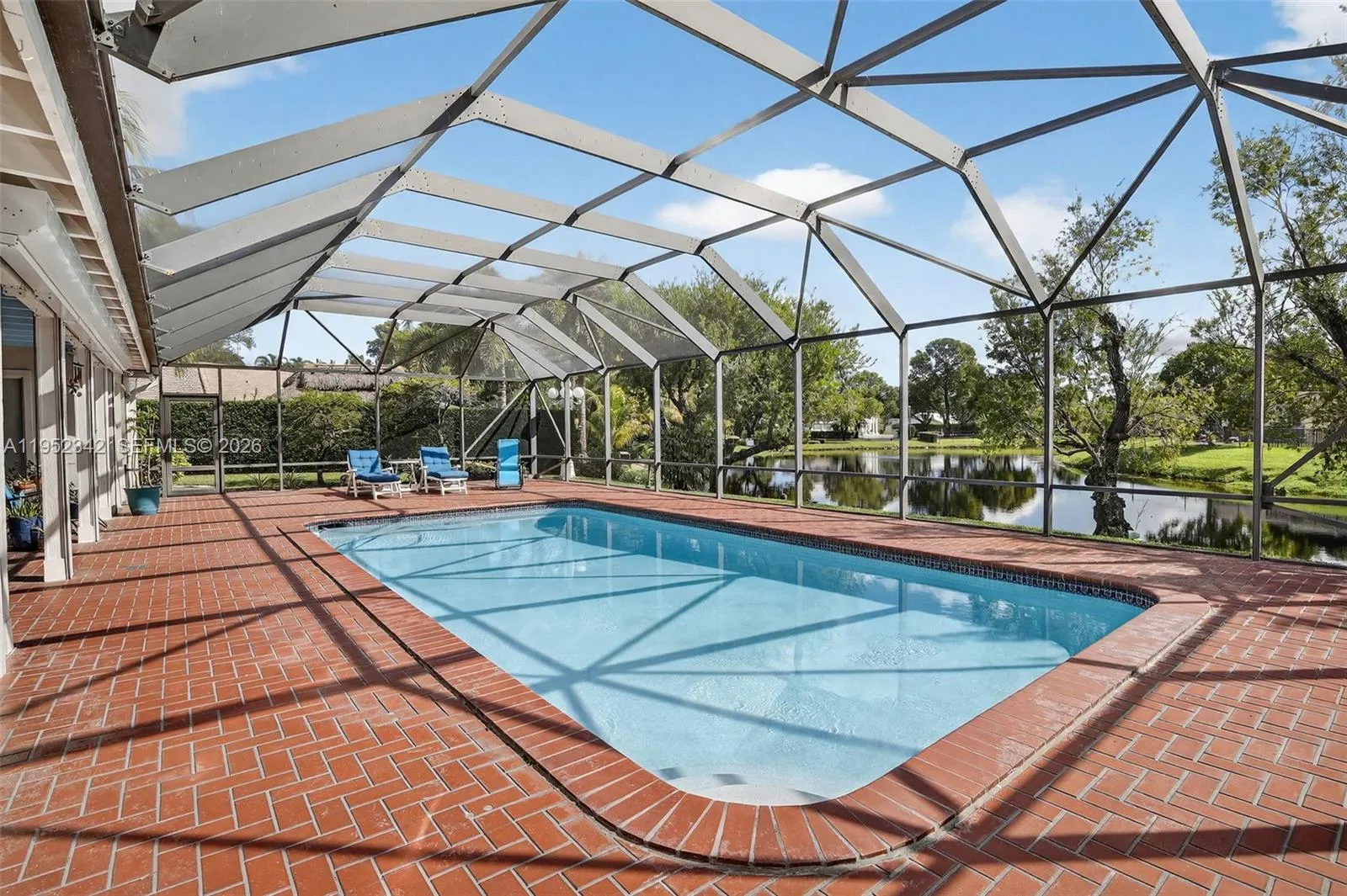 8704 Mahogany Ave, Plantation FL 33324