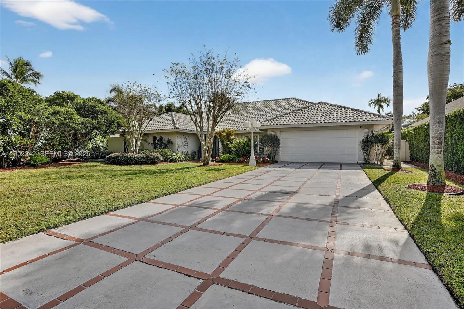 8704 Mahogany Ave, Plantation FL 33324