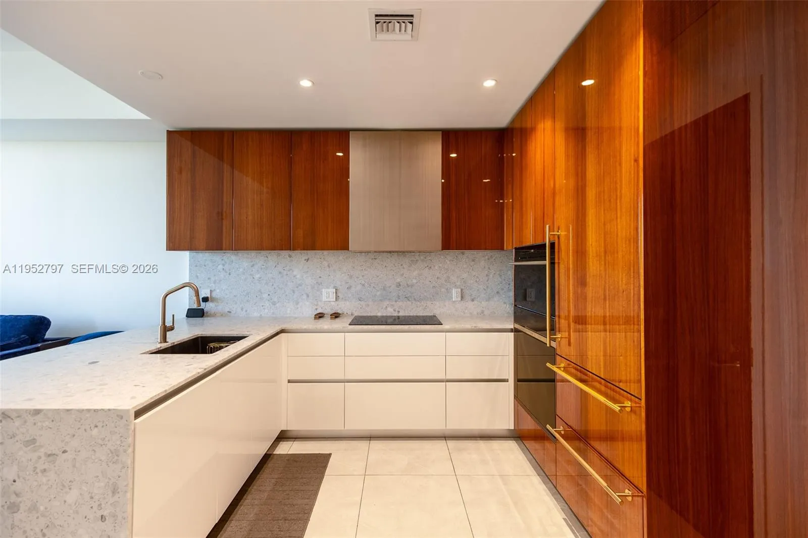 2678 Tigertail Ave # 612, Miami FL 33133