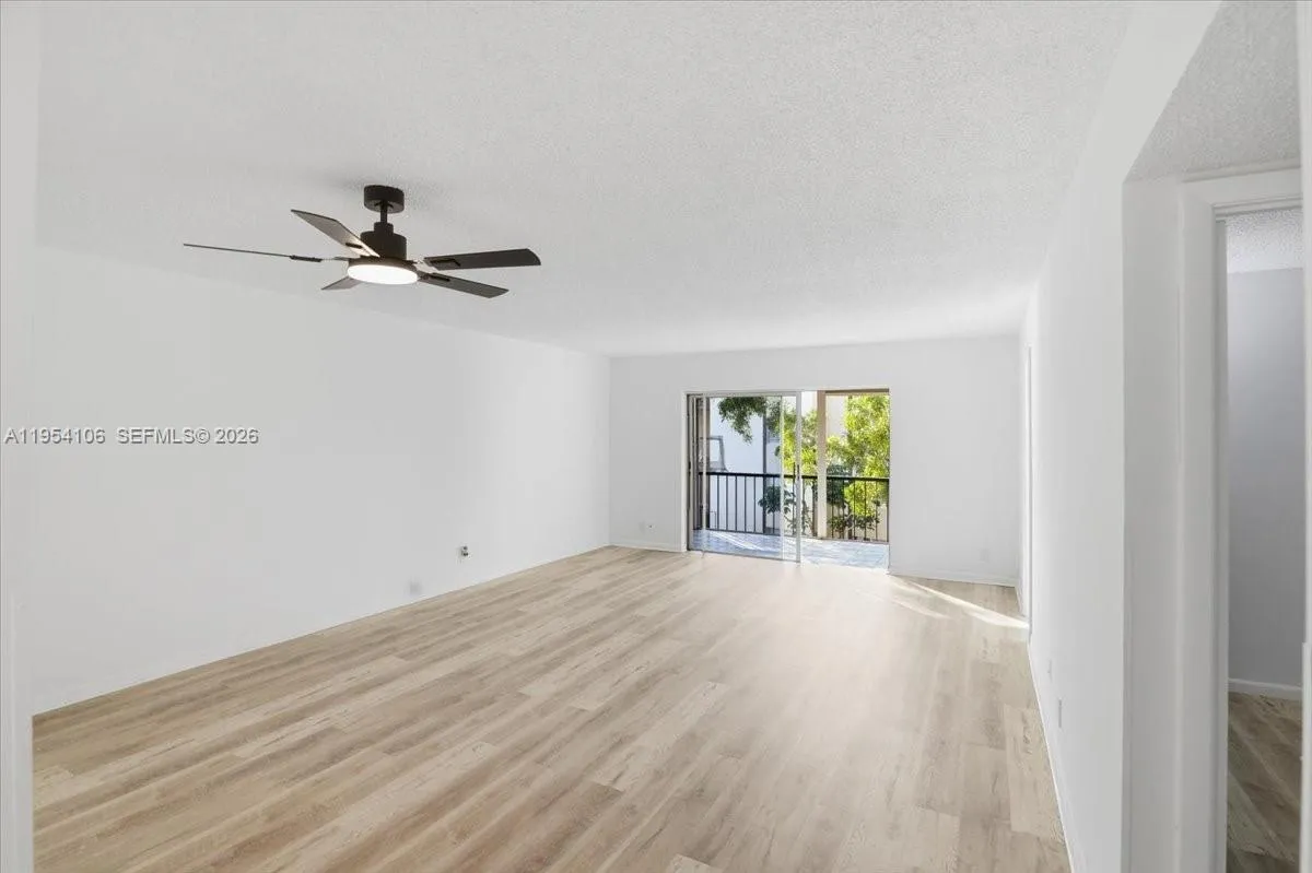 6101 N Falls Cir Dr # 309, Lauderhill FL 33319