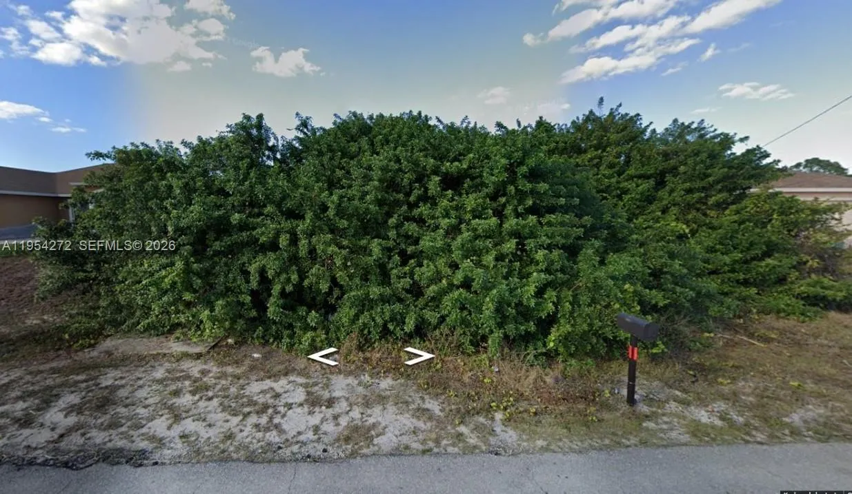 3302 SW 12th St, Lehigh Acres FL 33976