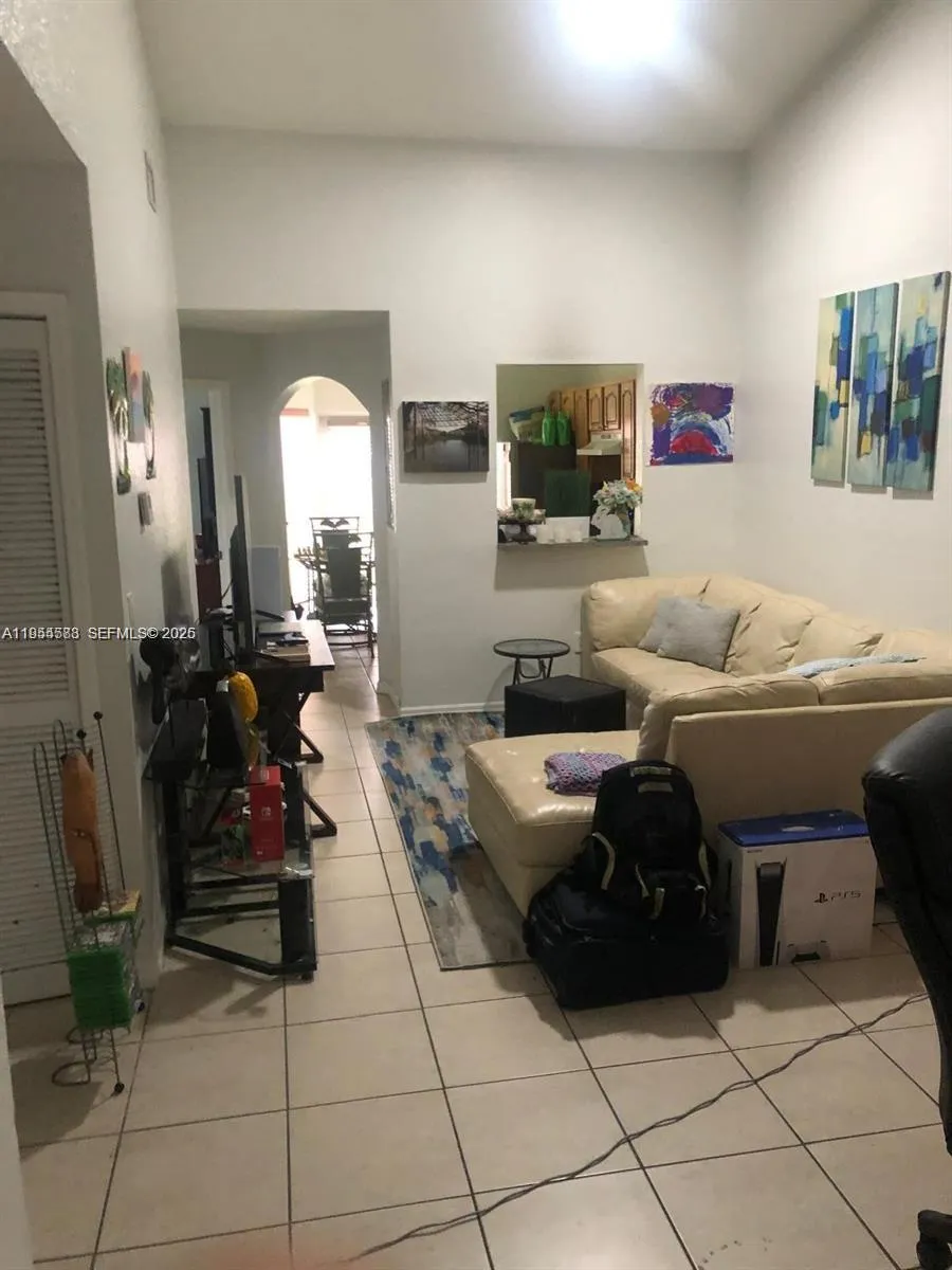 31 NE 13th Ave # 5, Homestead FL 33033