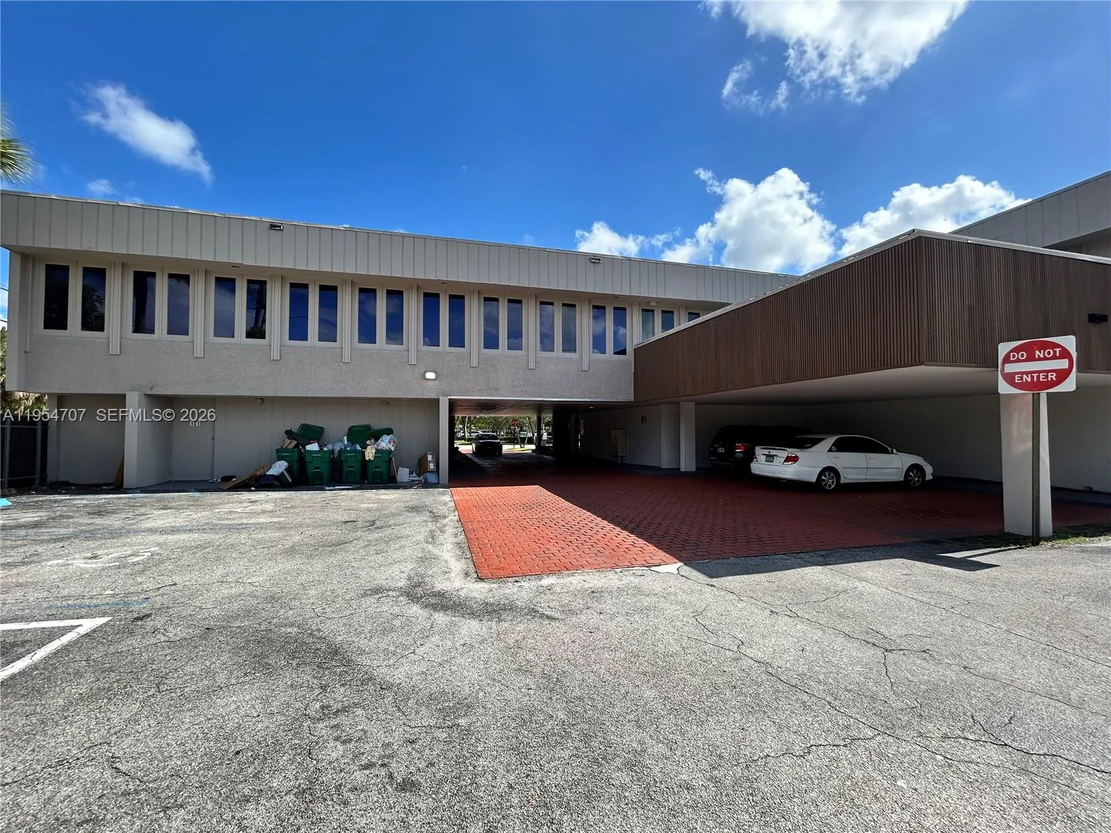 4121 NW 5th St # 206, Plantation FL 33317
