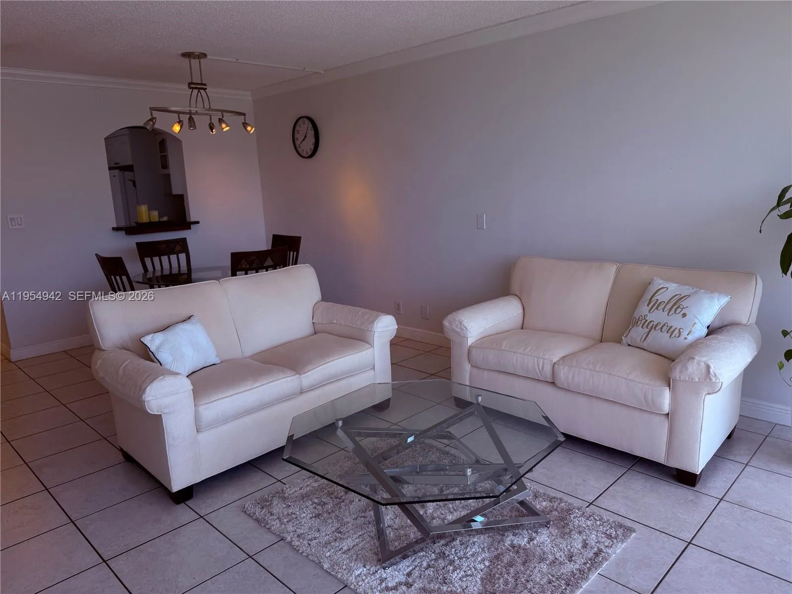 1 bedroom 1 bath for sale at 3475 N Country Club Dr # 409, Aventura FL 33180
