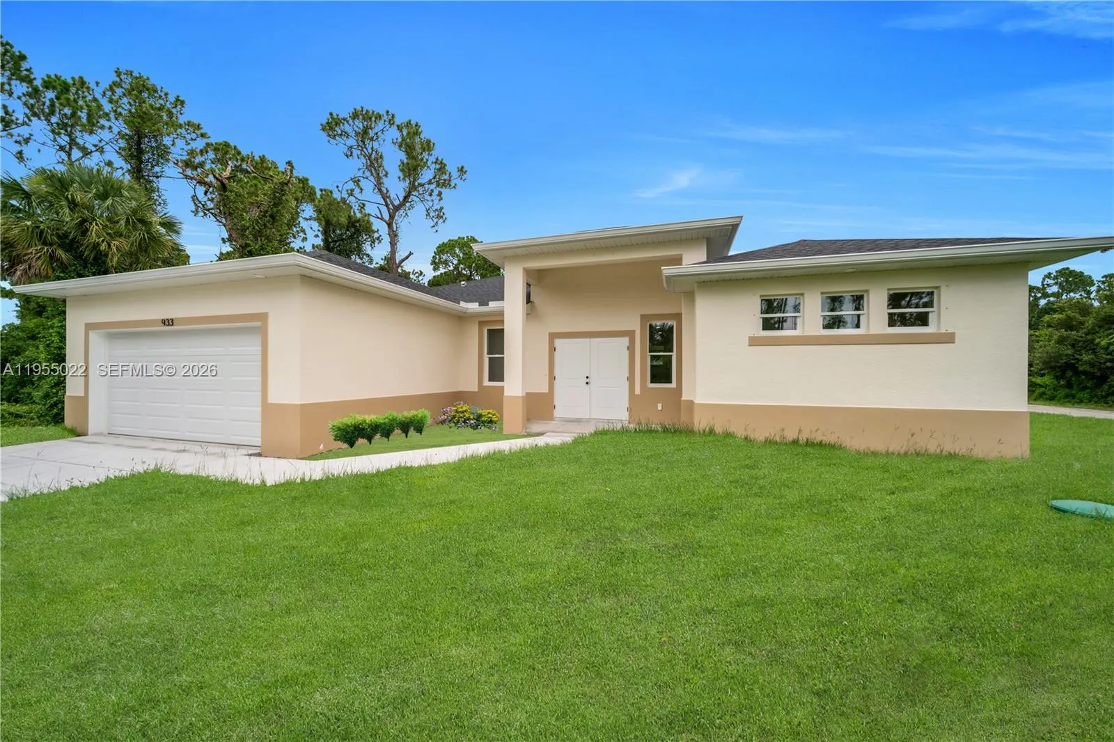 3 bedroom 2 bath for sale at 933 Anthony ST E, Lehigh Acres FL 33974