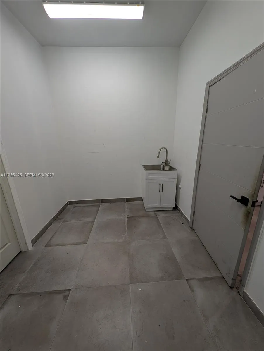 18139 NE 19th Ave, North Miami Beach FL 33162