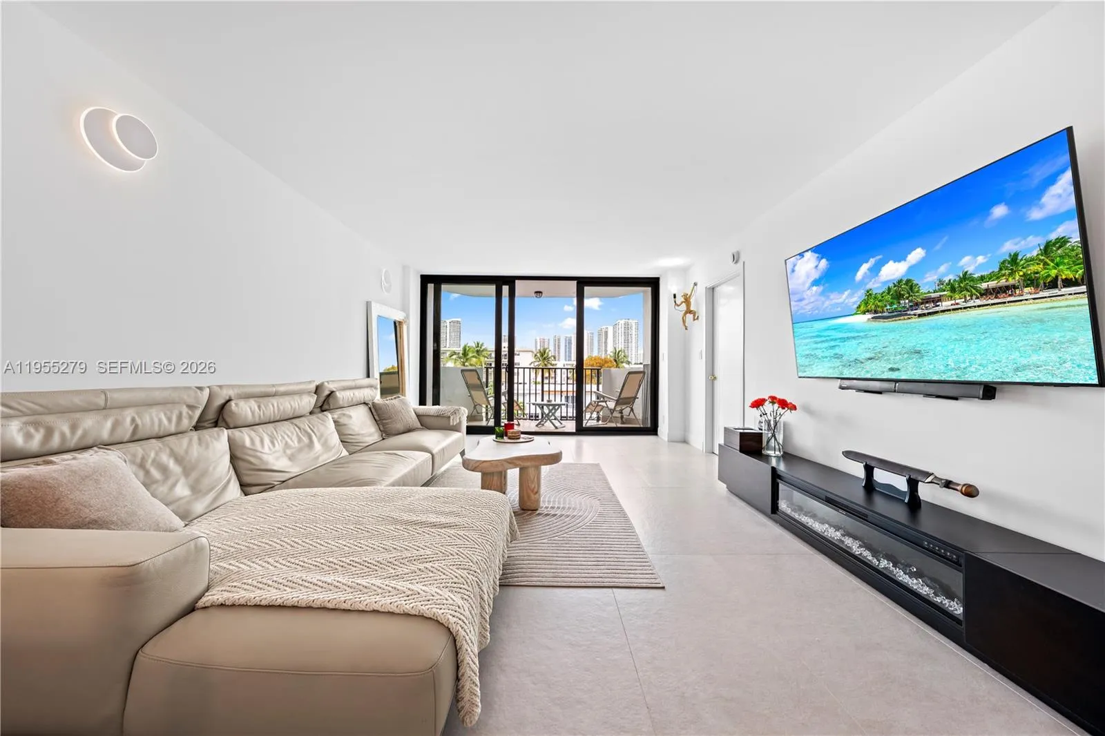 3703 NE 166th St # 406, North Miami Beach FL 33160