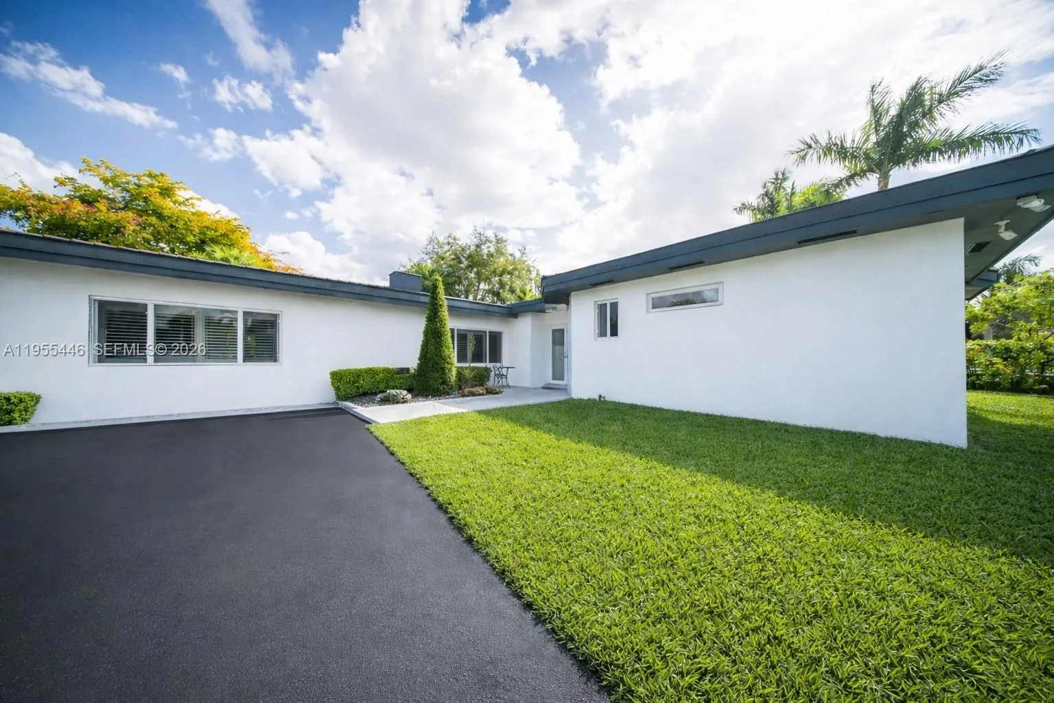 241 SW 129th Ave, Miami FL 33184