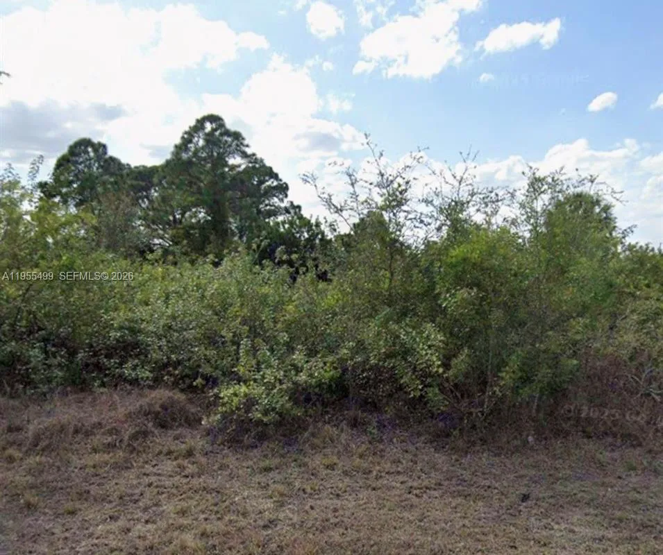 128 Aurora Ave S, Lehigh Acres FL 33974