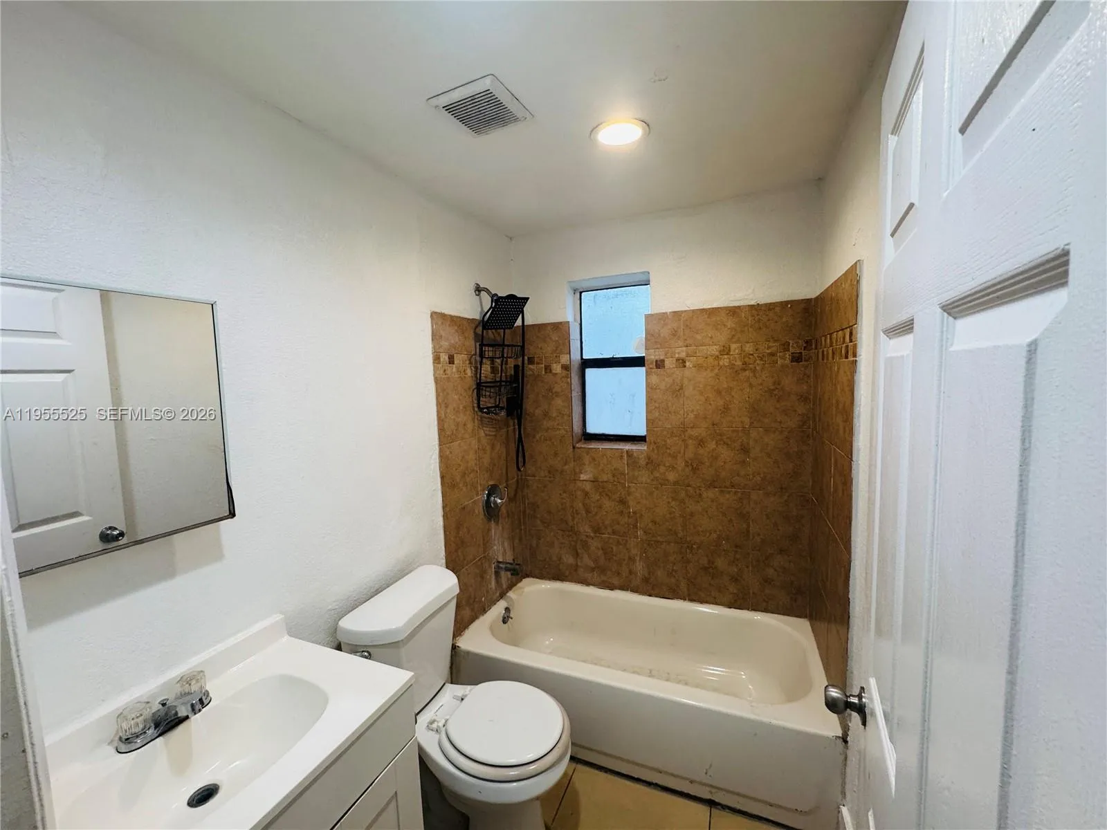 536 SW 6th Ter, Homestead FL 33030