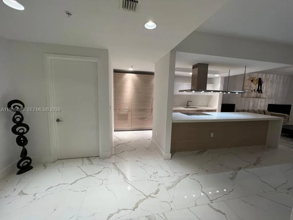 17301 Biscayne Blvd # 206, North Miami Beach FL 33160