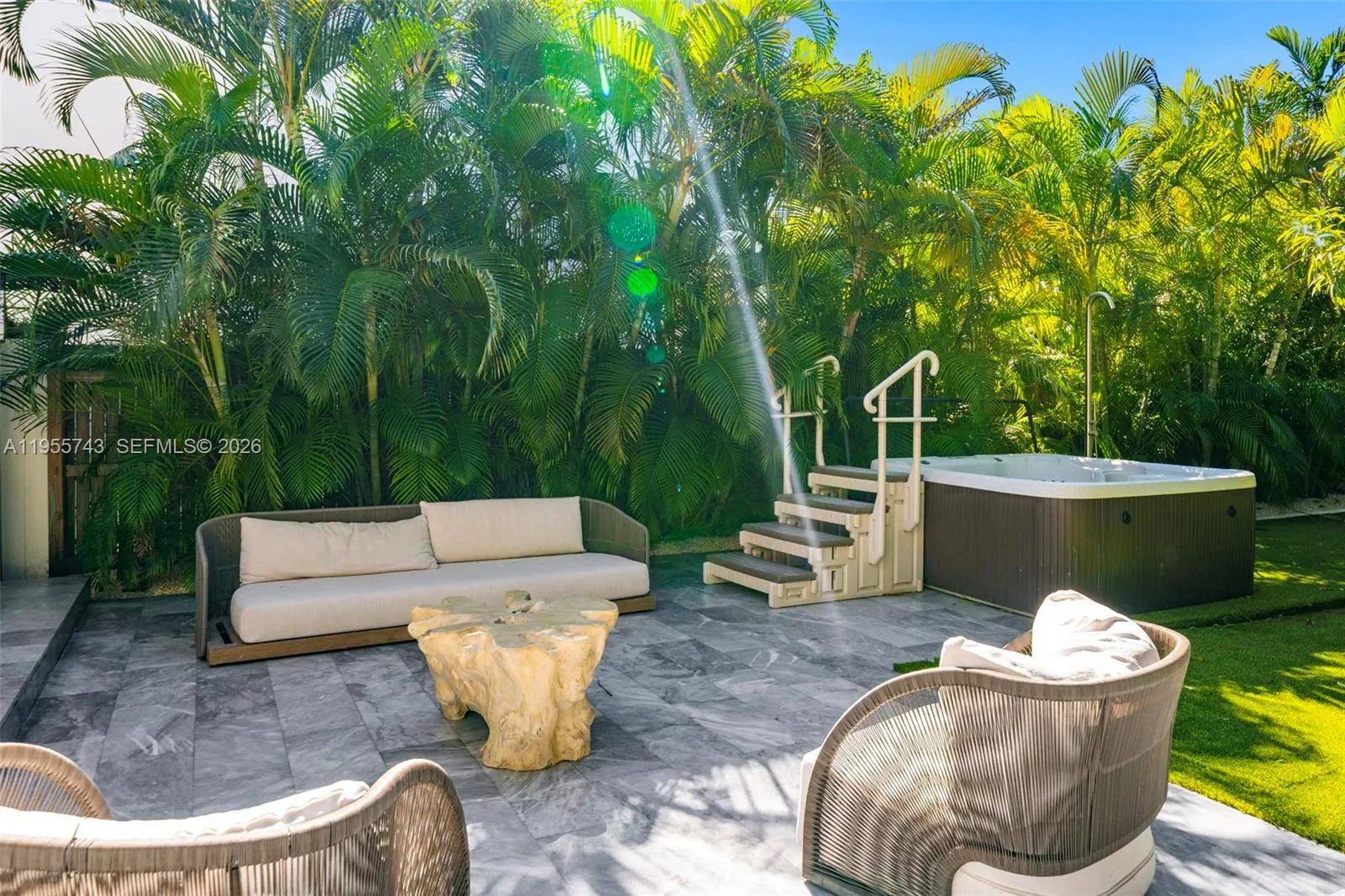 3166 Royal Palm Ave, Miami Beach FL 33140