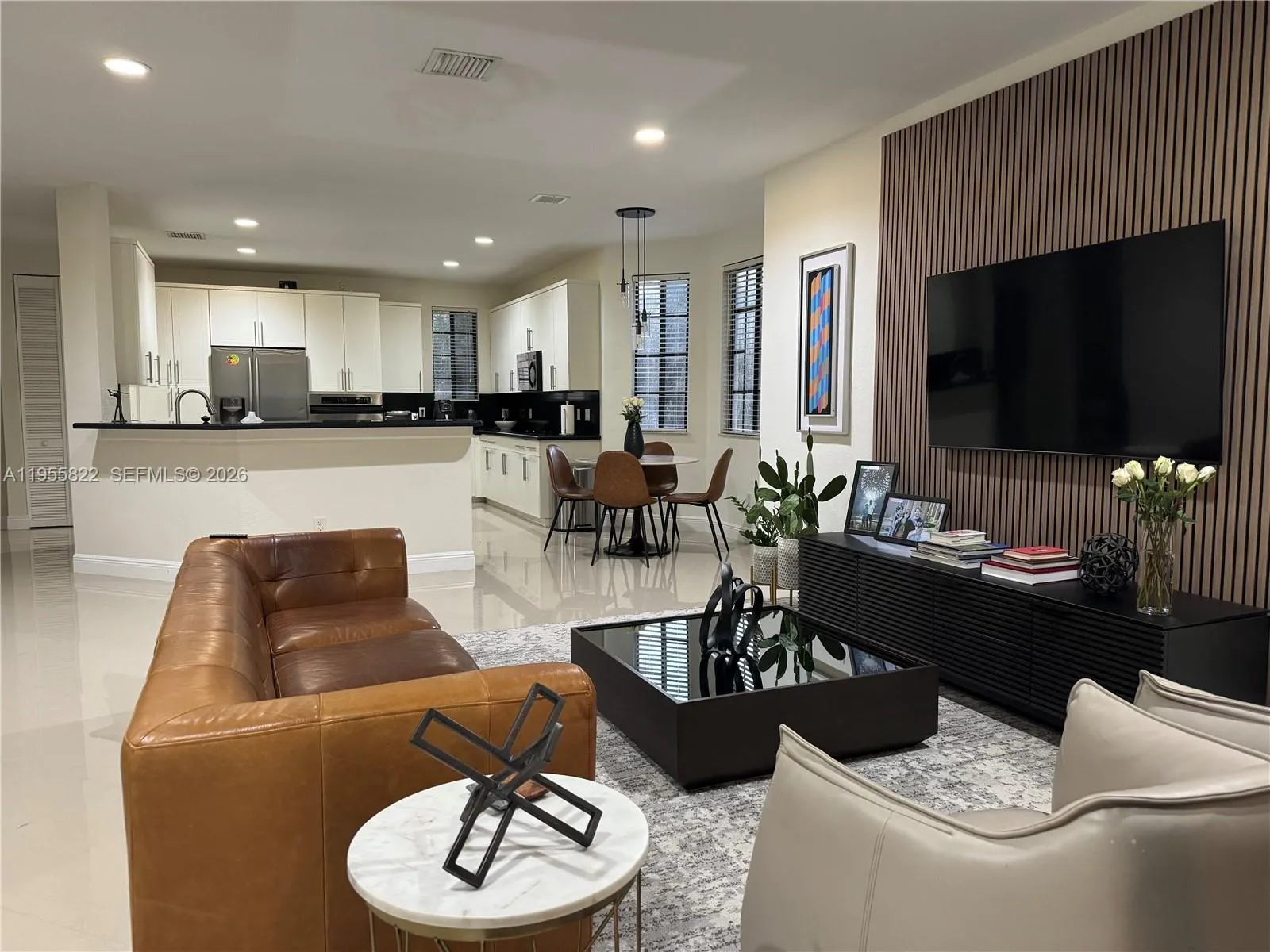 4 bedroom 2 bath for sale at 1547 Passion Vine Cir # 3, Weston FL 33326