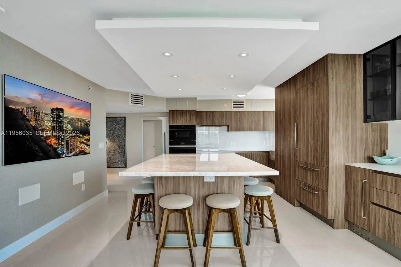 90 Alton Rd # 2701, Miami Beach FL 33139