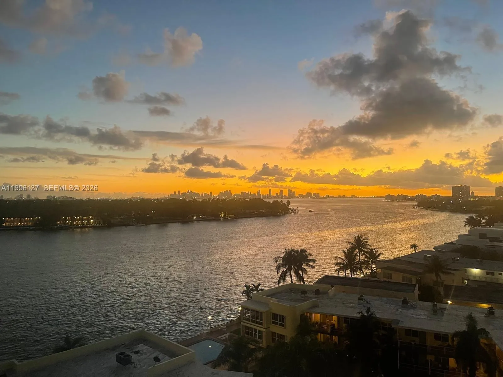 1 bedroom 1 bath for sale at 900 Bay Dr # 821, Miami Beach FL 33141