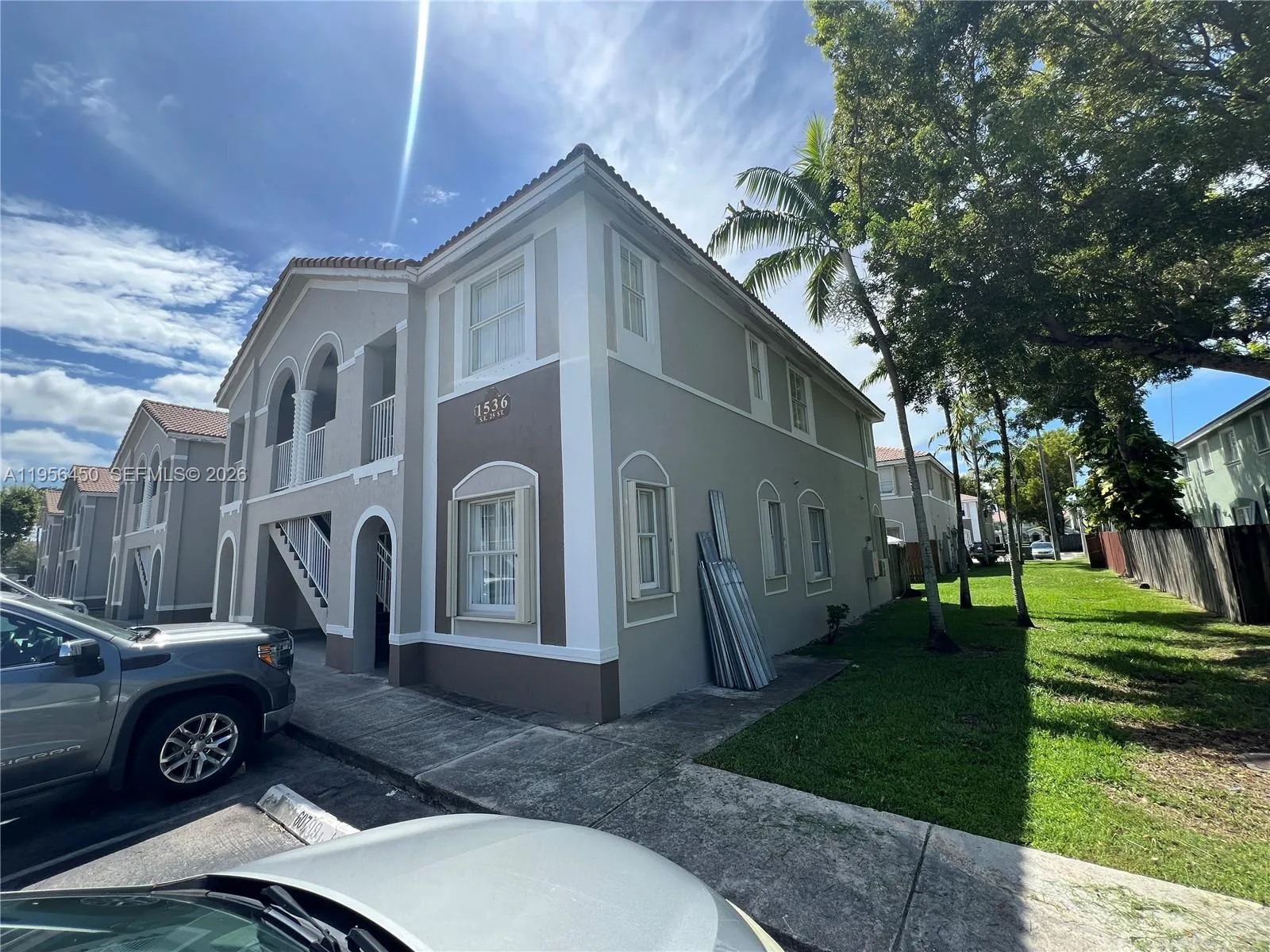 1536 SE 25th St # 100, Homestead FL 33035