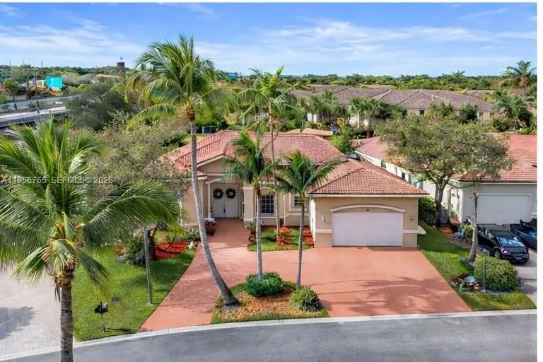 109 SW 128th Ave, Plantation FL 33325