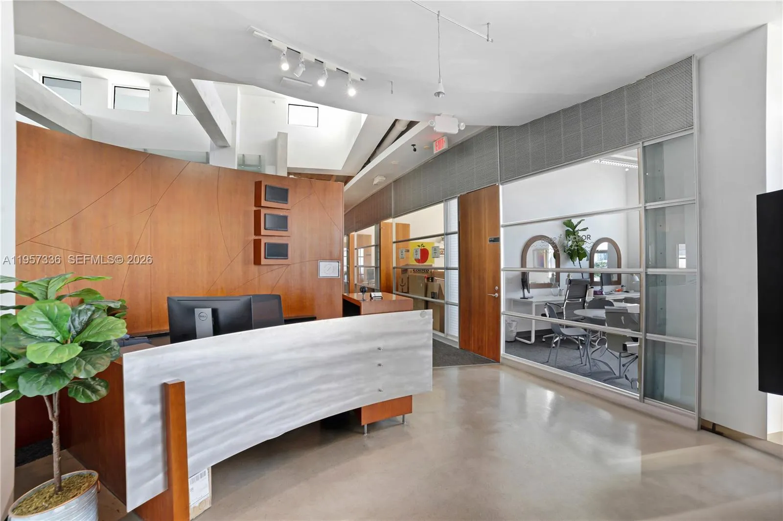 605 Lincoln Rd PH, Miami Beach FL 33139