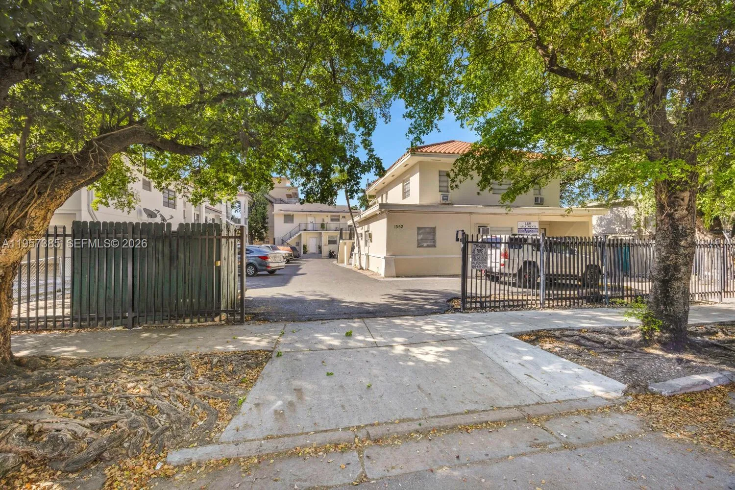 1362 SW 2nd St, Miami FL 33135