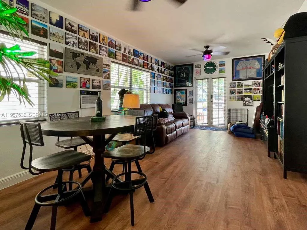 1 bedroom 1 bath for sale at 2463 Pine Tree Dr # 4, Miami Beach FL 33140