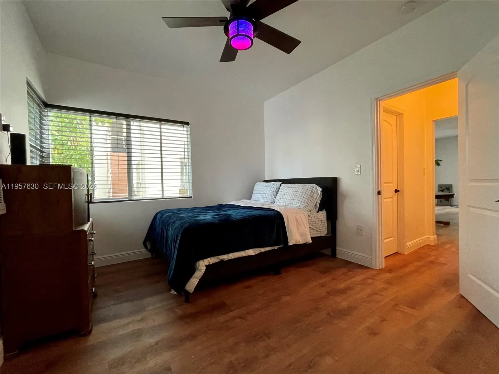 2463 Pine Tree Dr # 4, Miami Beach FL 33140