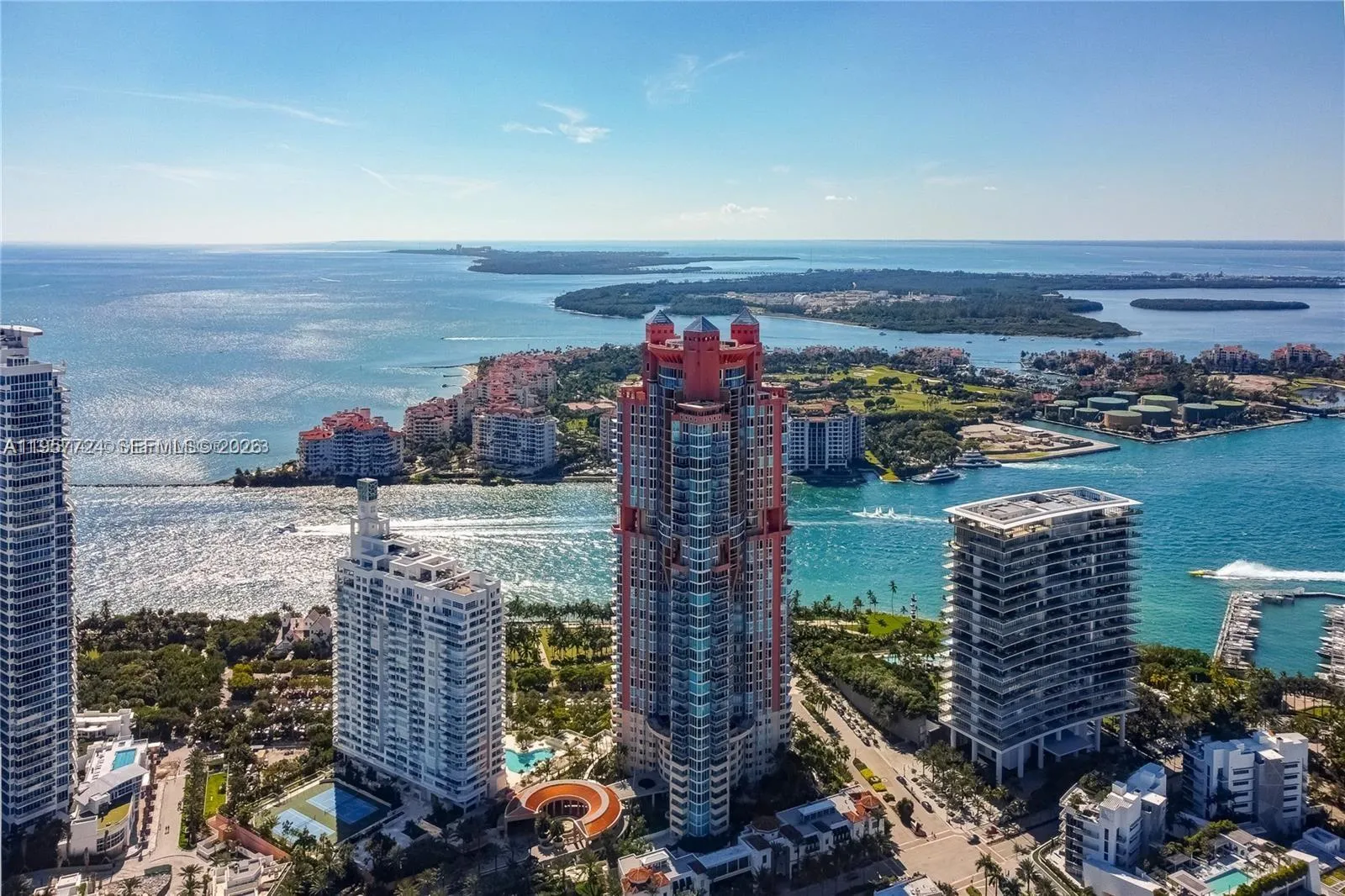 300 S Pointe Dr # 605, Miami Beach FL 33139