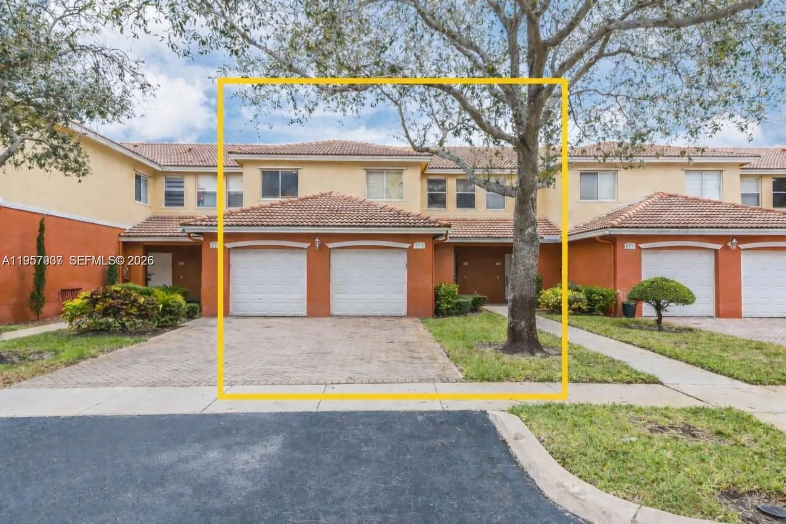 3 bedroom 2 bath for sale at 7401 Palomino Dr # 1, Davie FL 33024