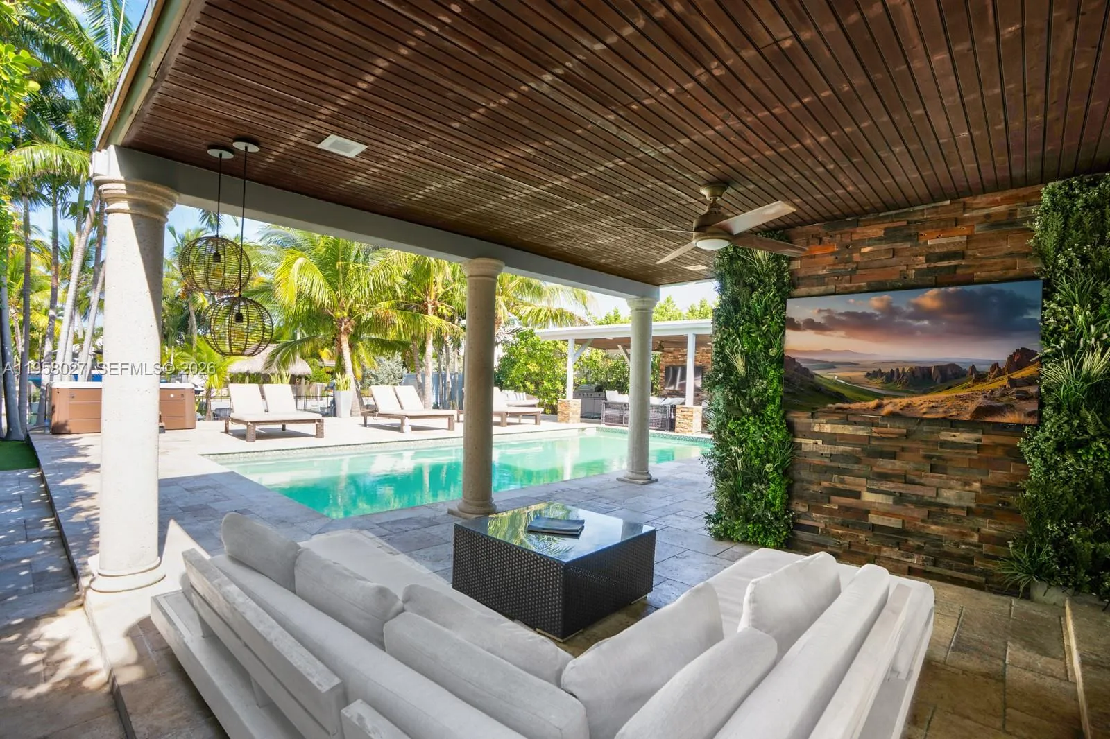 7910 Hawthorne Ave, Miami Beach FL 33141