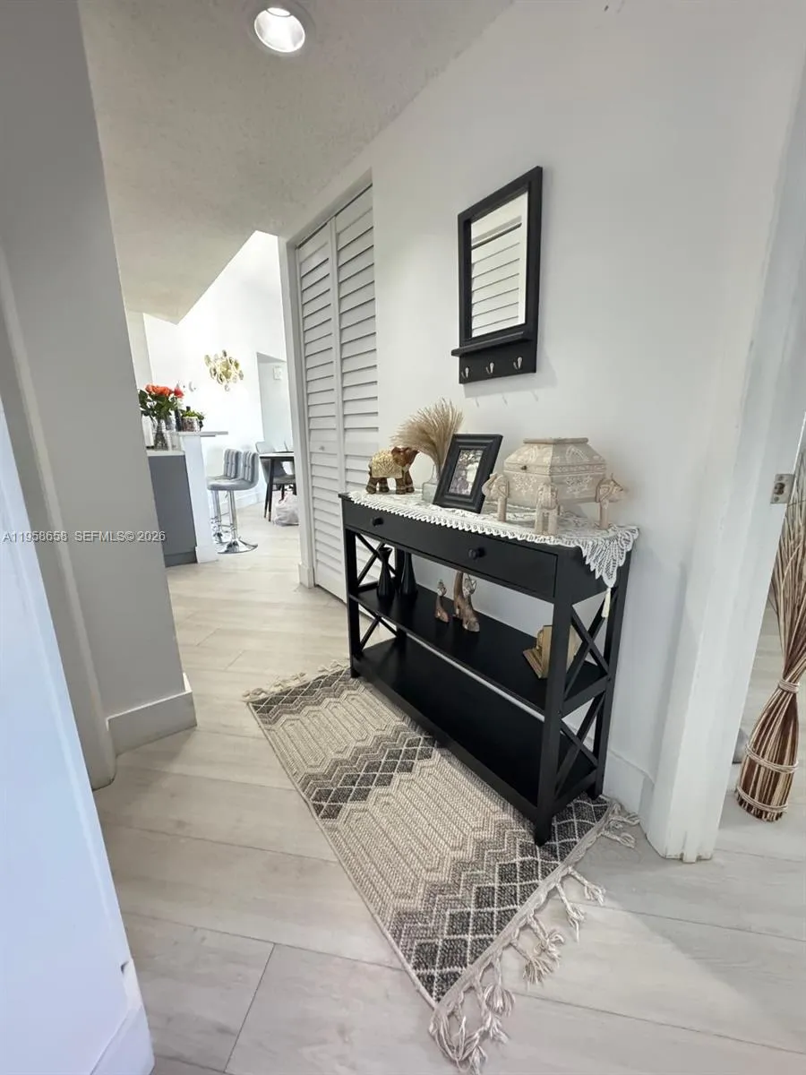 8801 Wiles Rd # 308, Coral Springs FL 33067