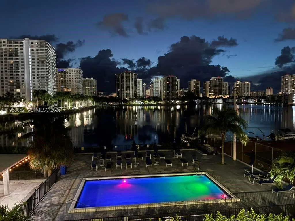 2780 NE 183rd St # 1606, Aventura FL 33160