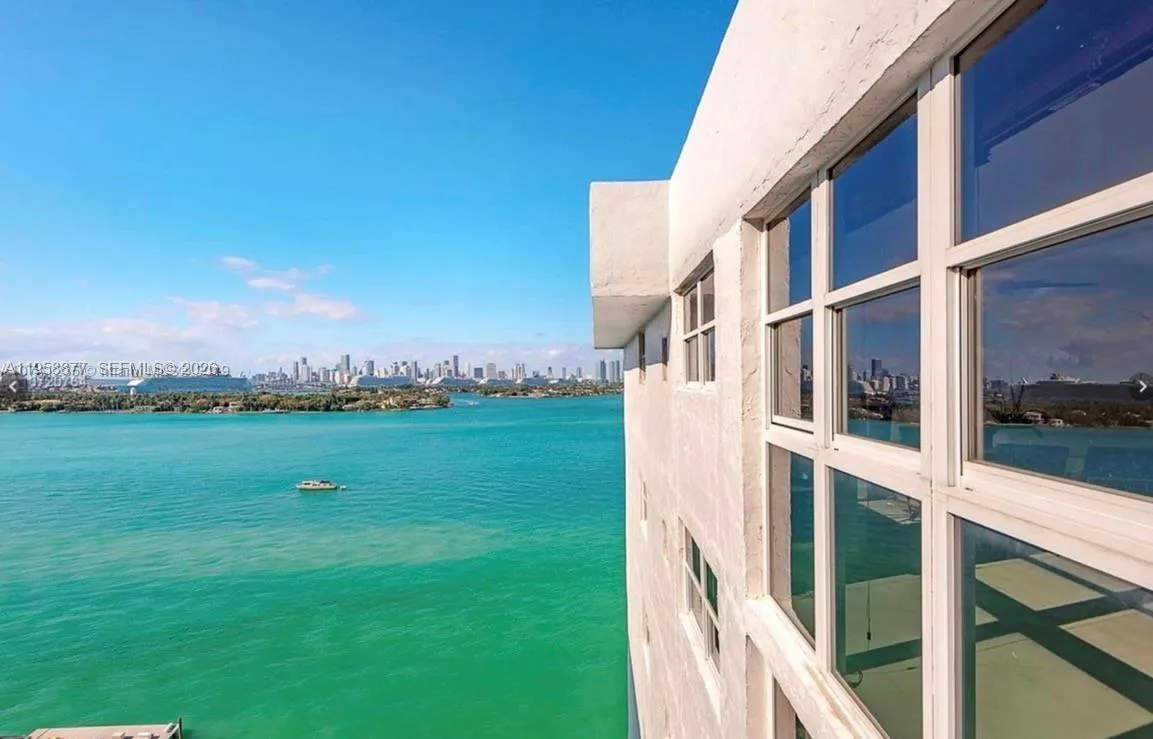 2 bedroom 1 bath for sale at 1228 West Ave # 1415, Miami Beach FL 33139