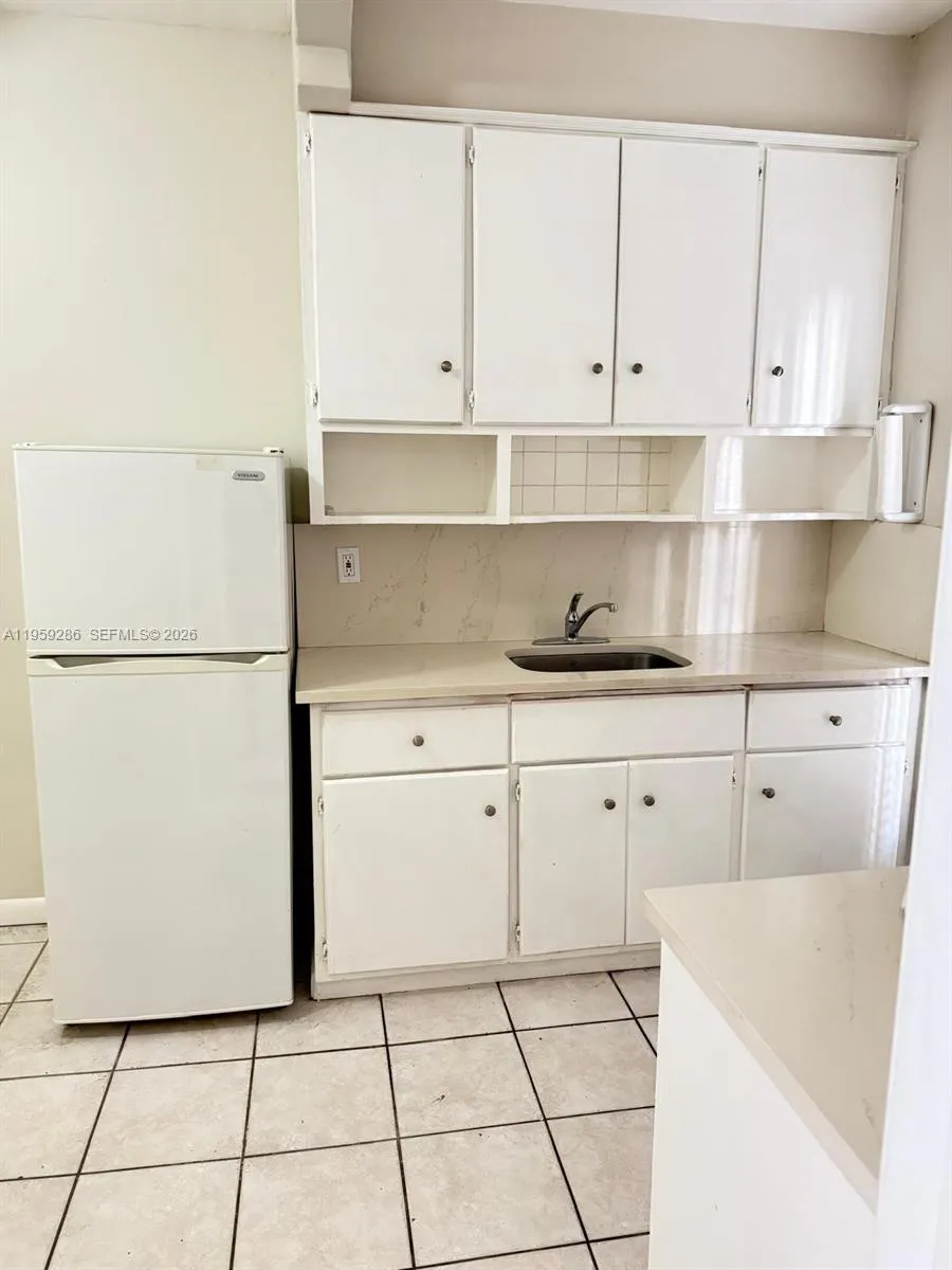 1007 Meridian Ave # 9, Miami Beach FL 33139