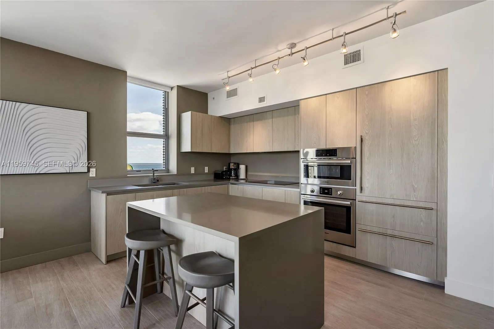 4010 S Ocean Dr # R2301, Hollywood FL 33019