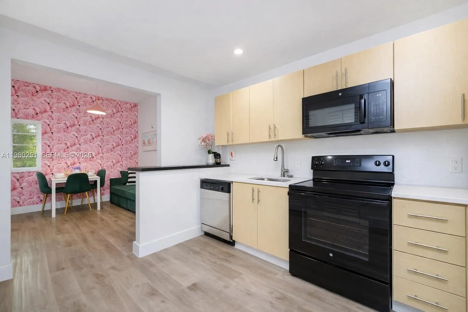 2129 Washington Ave # 205, Miami Beach FL 33139