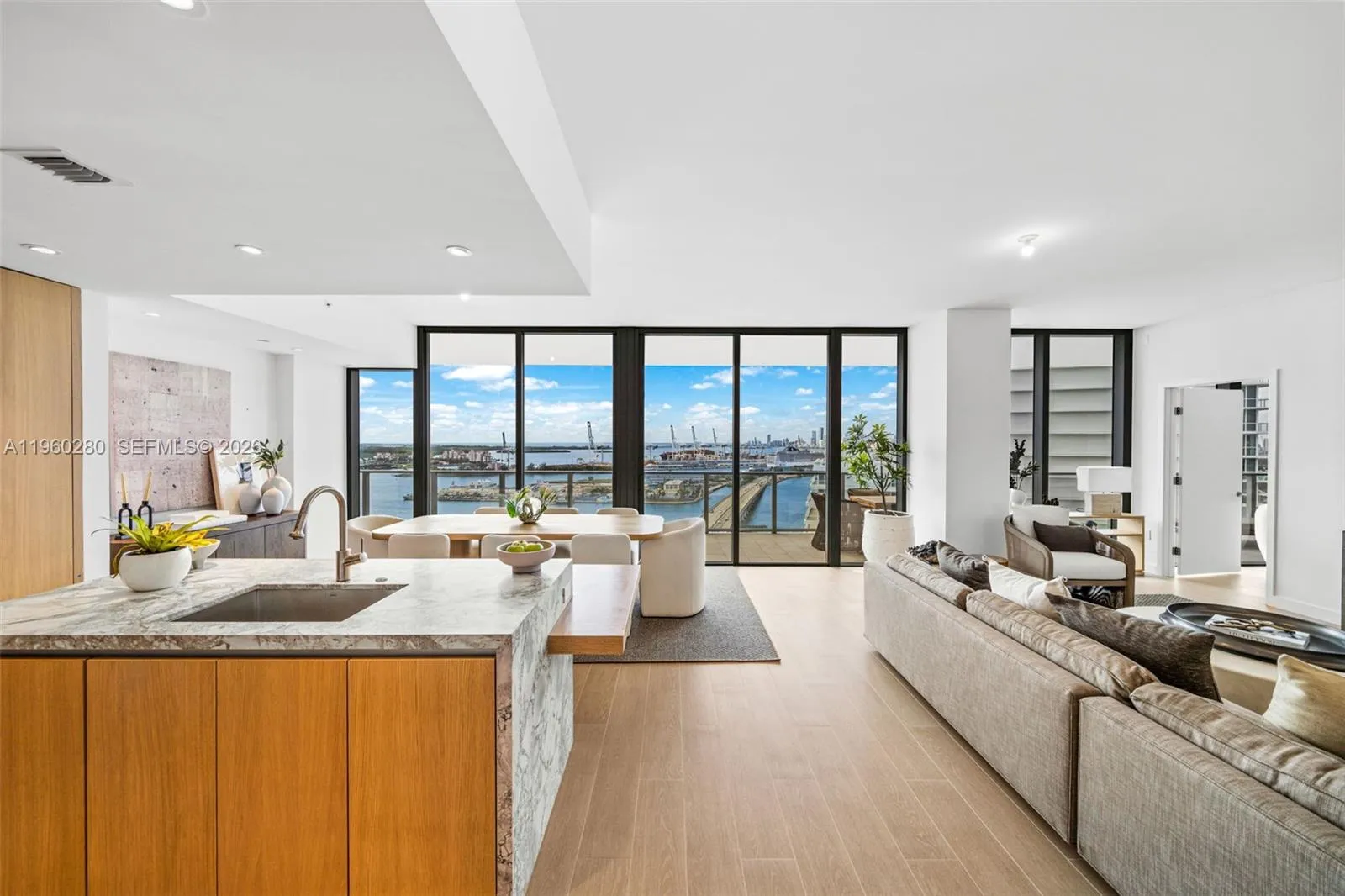 500 Alton # 2203, Miami Beach FL 33139