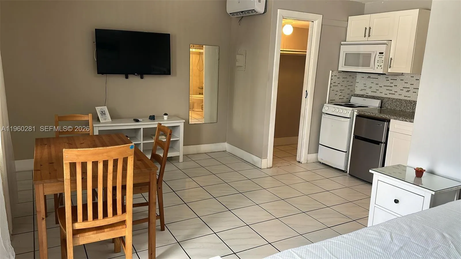 90 Isle Of Venice Dr, Fort Lauderdale FL 33301