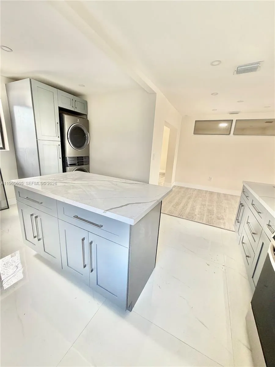 3740 NW 188th St, Miami Gardens FL 33055