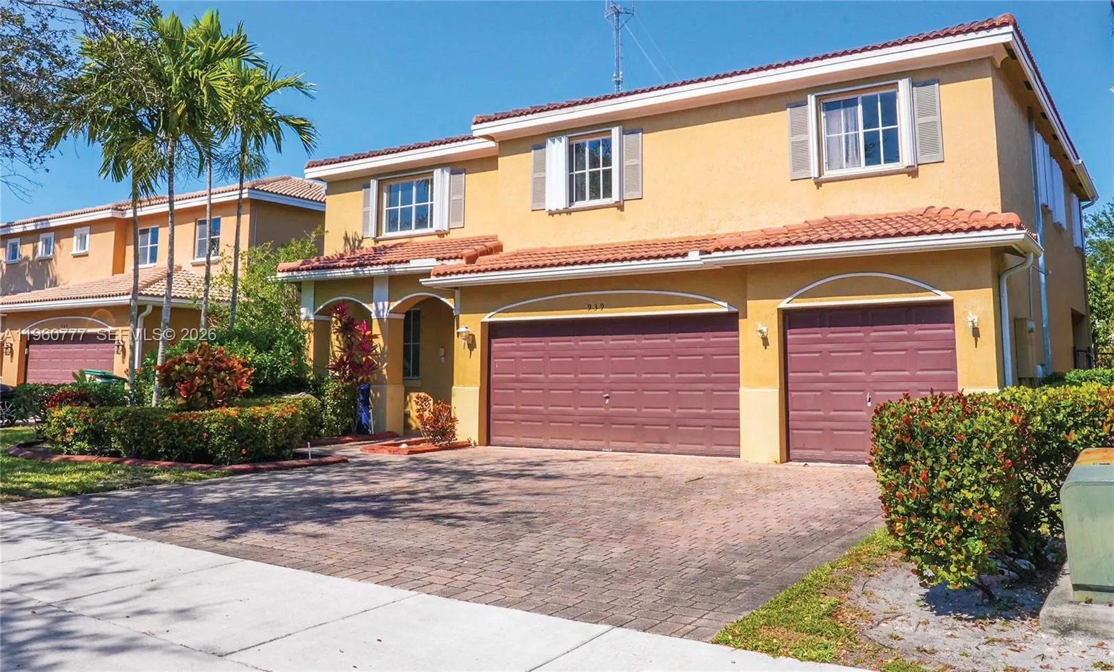 939 NW 206th St, Miami Gardens FL 33169